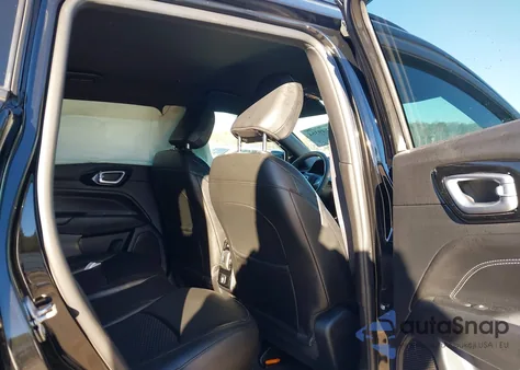 2022 Jeep Compass Altitude Fwd z USA, uszkodzony, nr VIN 3C4NJCBB1NT188007